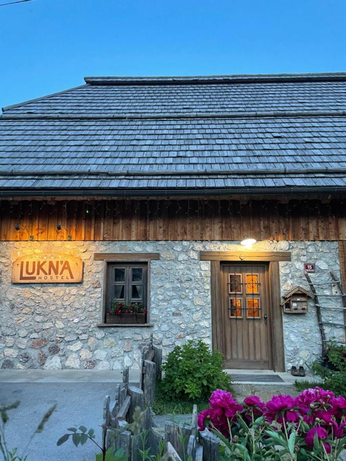 Hostel Lukna Mojstrana Bagian luar foto