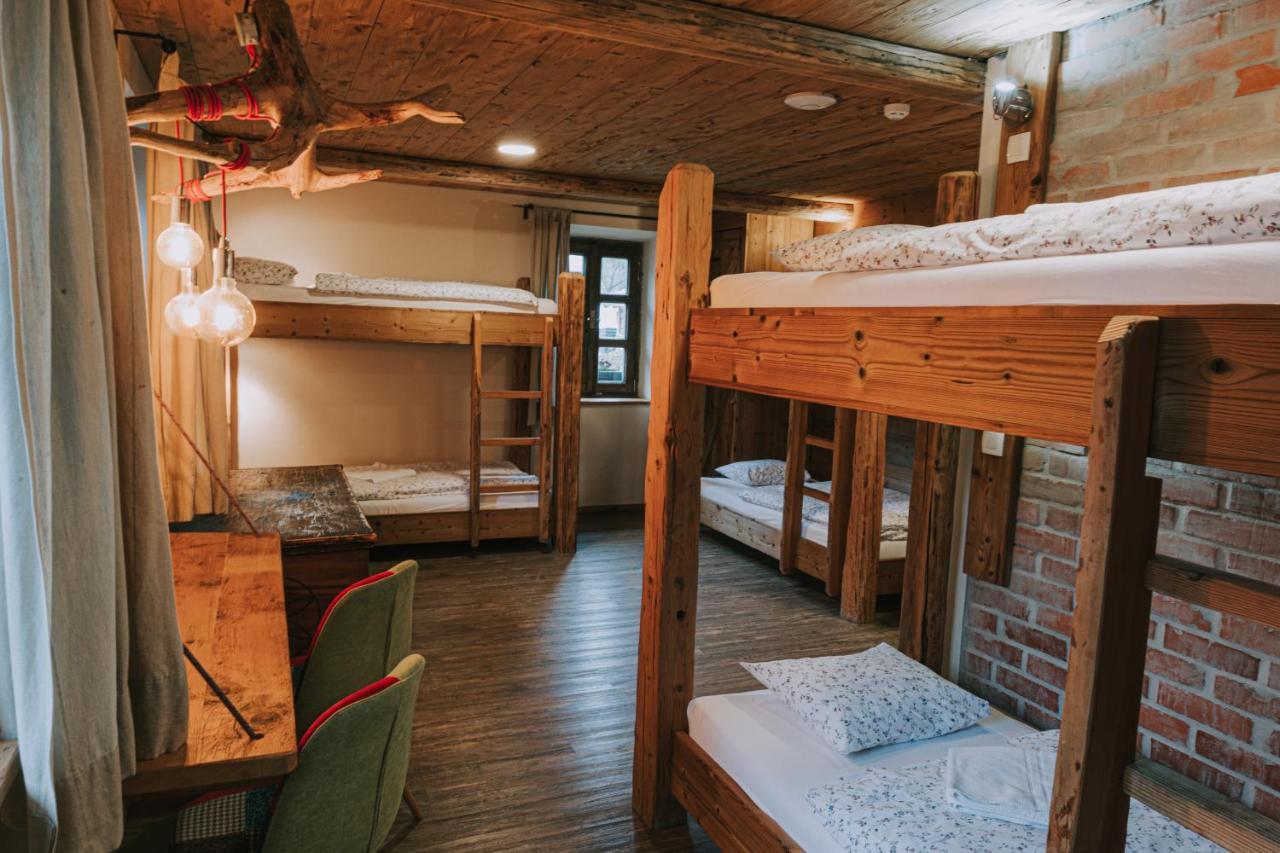 Hostel Lukna Mojstrana Bagian luar foto