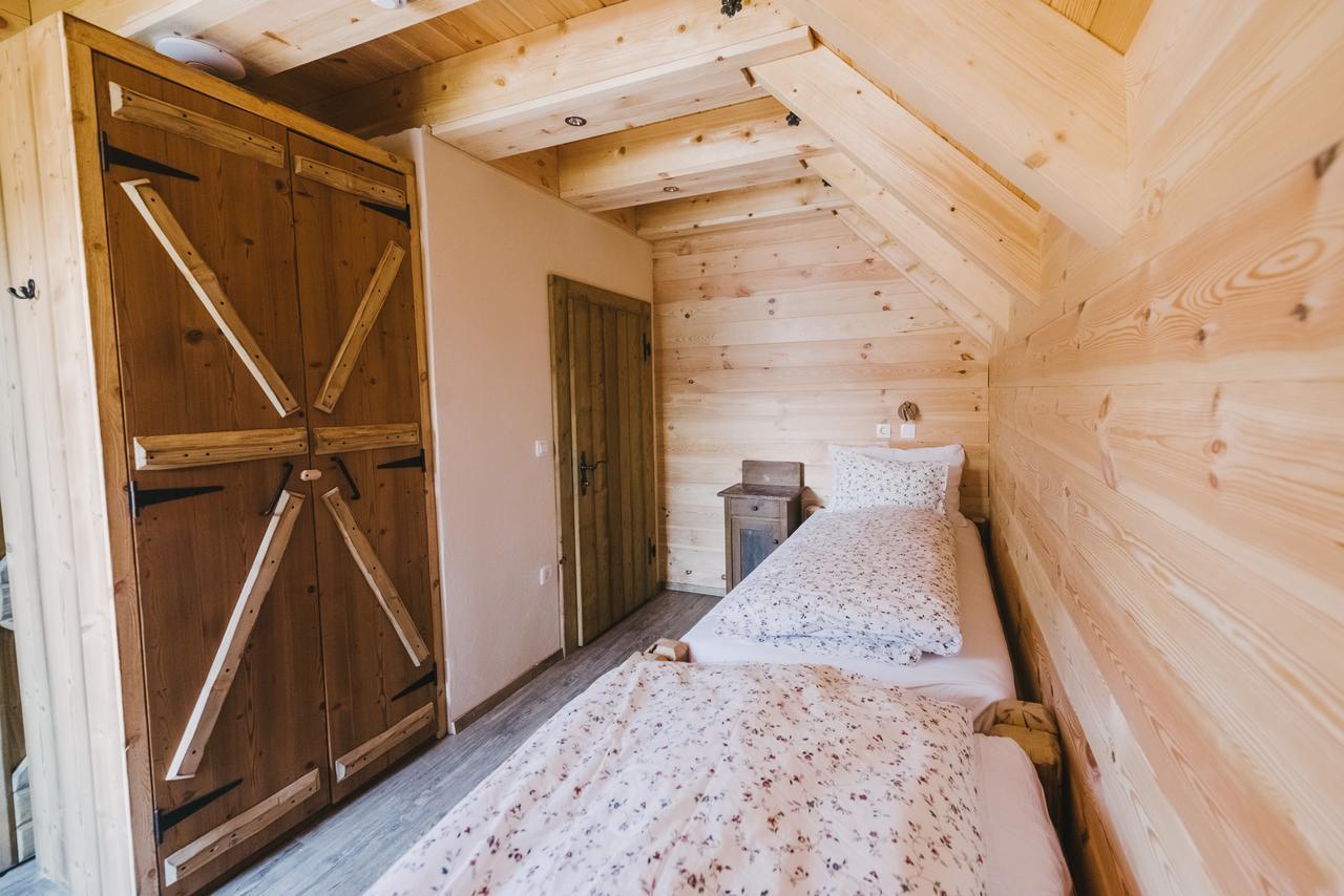 Hostel Lukna Mojstrana Bagian luar foto